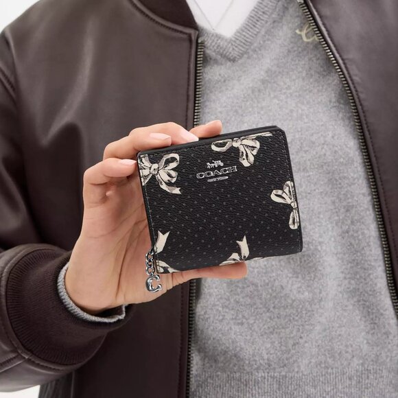 🎁 Coach Snap Wallet With Bow Print - Picture 4 of 9